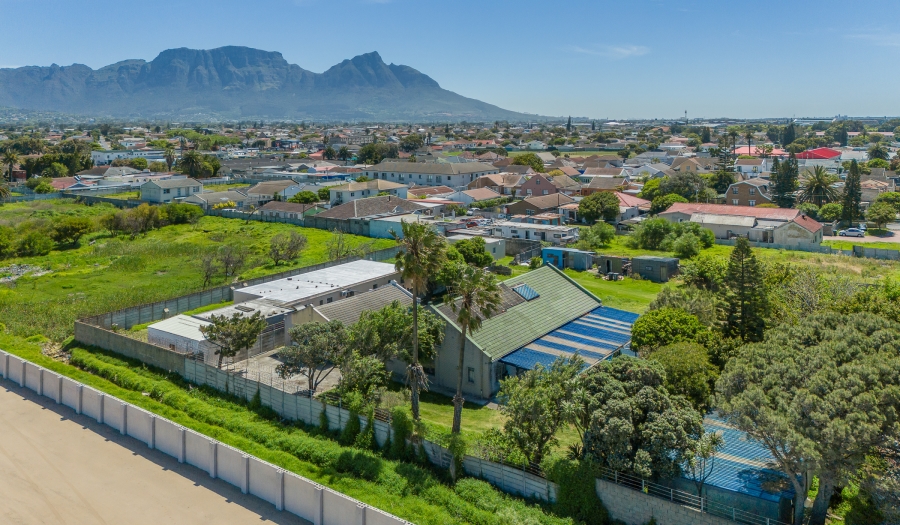 11 Bedroom Property for Sale in Wetton Western Cape